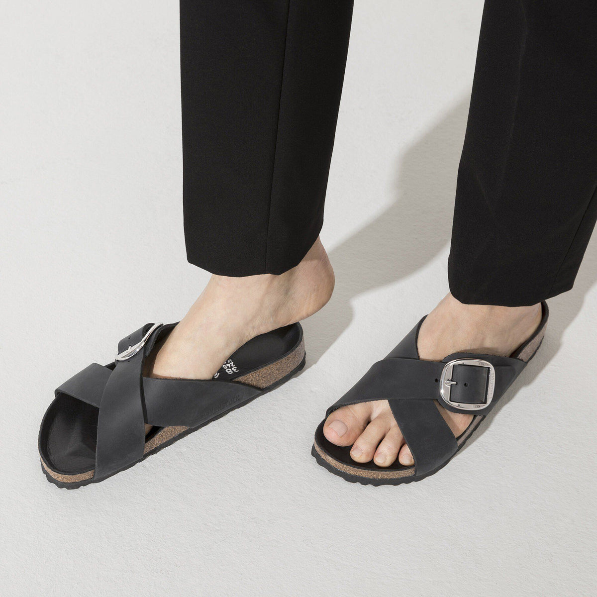 Siena Big Buckle Oiled Leather in Color Black | Birkenstock