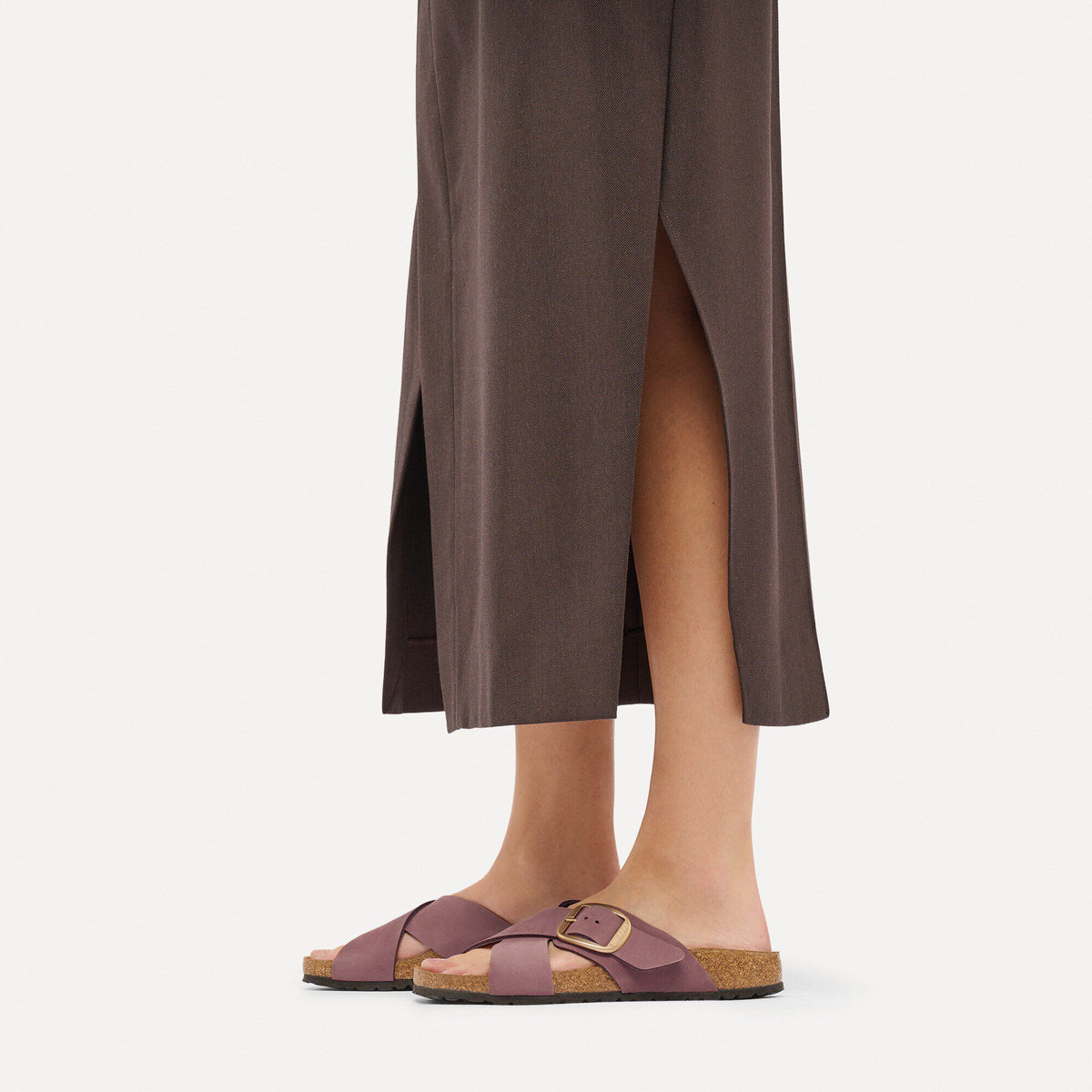 Siena Big Buckle Nubuck Leather in Color Pepper | Birkenstock