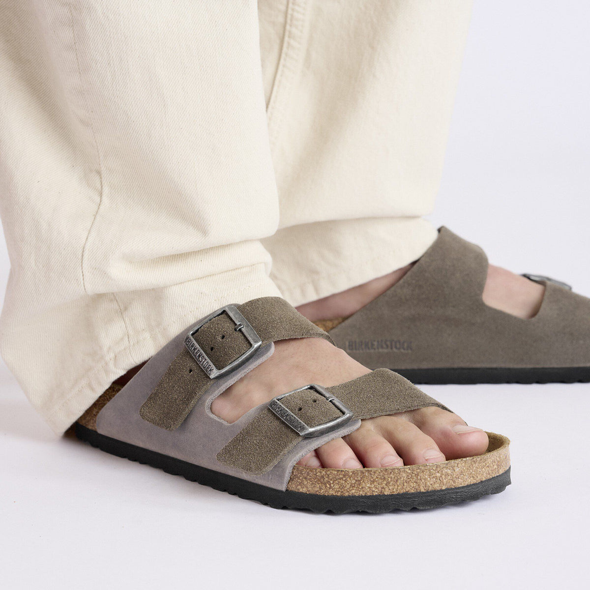 Arizona Mixed Leather in Color Concrete Gray | Birkenstock