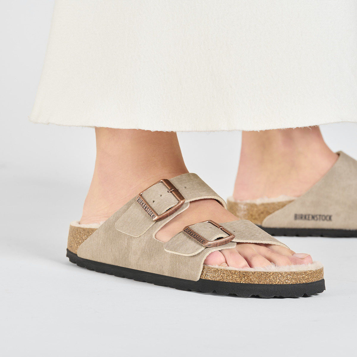 Arizona Shearling Synthetics in Color Desert Dust Gray Taupe | Birkenstock
