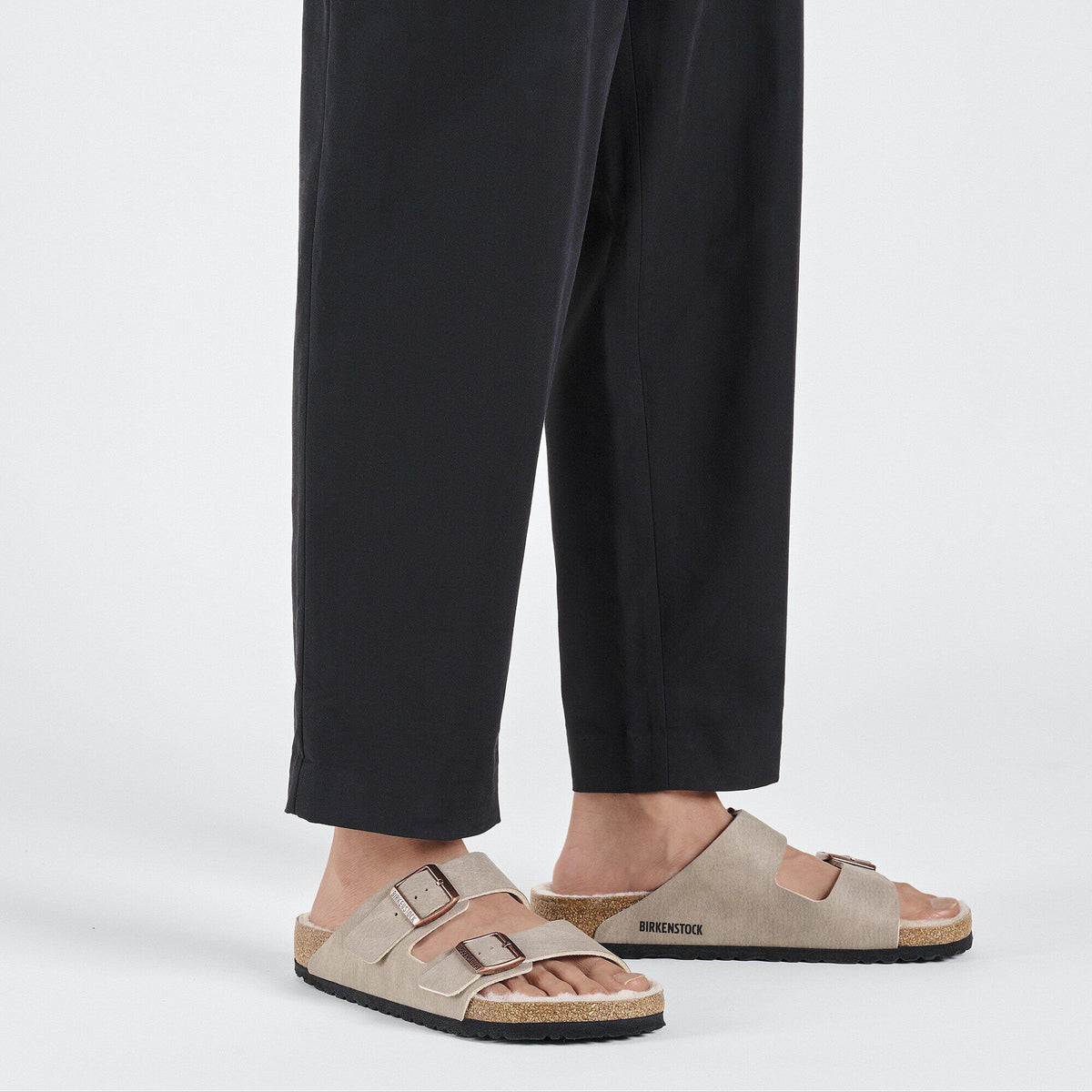 Arizona Shearling Synthetics in Color Desert Dust Gray Taupe | Birkenstock