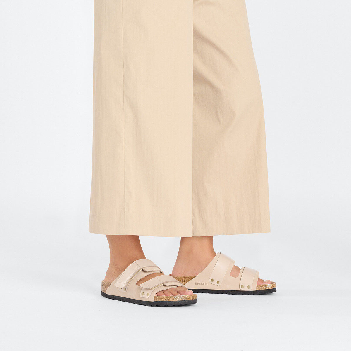 Uji Nubuck Leather in Color New Beige | Birkenstock