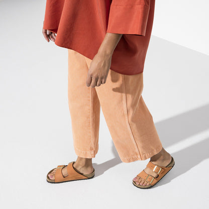 Arizona Soft Footbed Nubuck Leather in Color Pecan | Birkenstock
