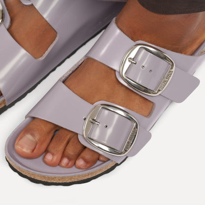 Arizona Big Buckle Natural Leather Patent in Color High-Shine Lavender Sky | Birkenstock