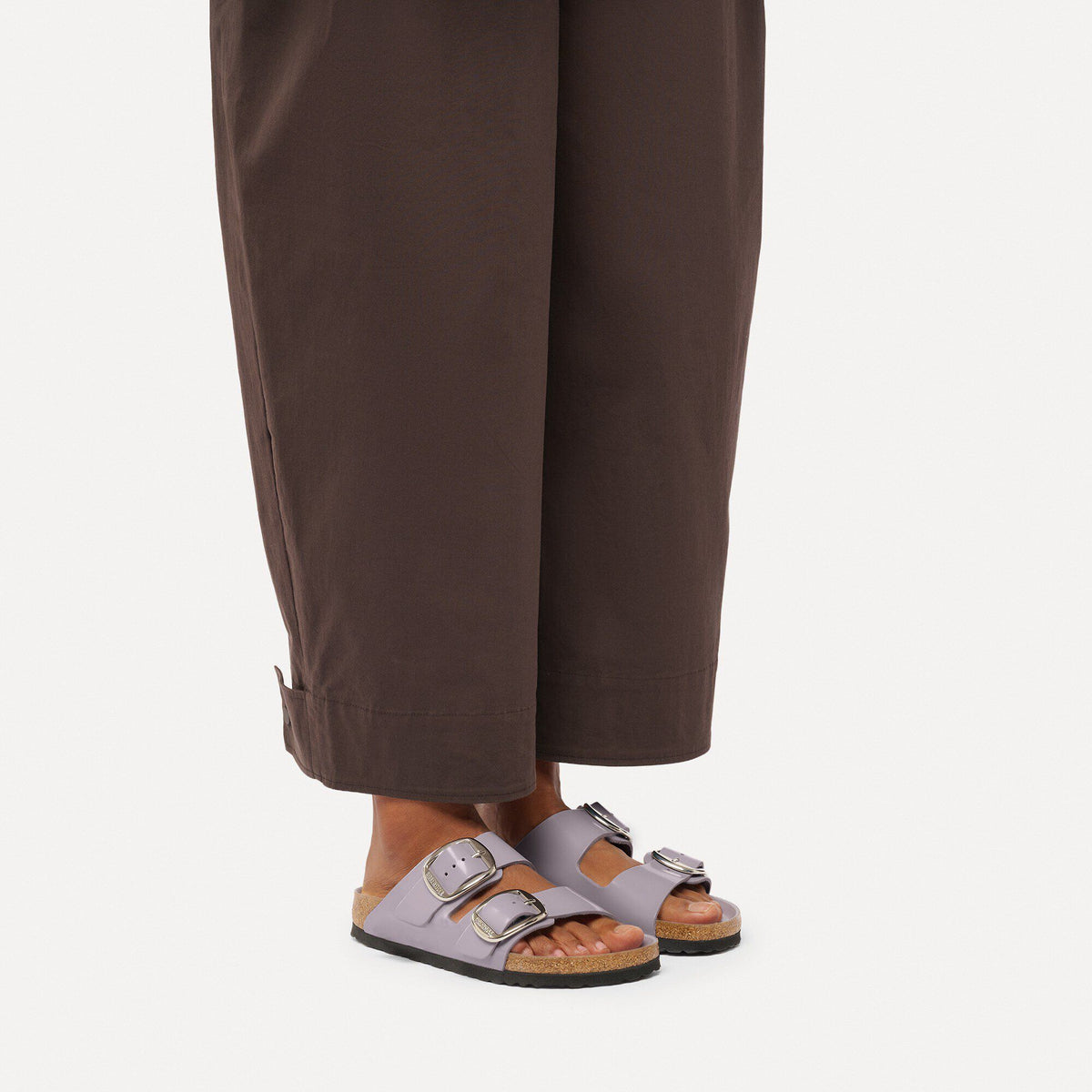 Arizona Big Buckle Natural Leather Patent in Color High-Shine Lavender Sky | Birkenstock