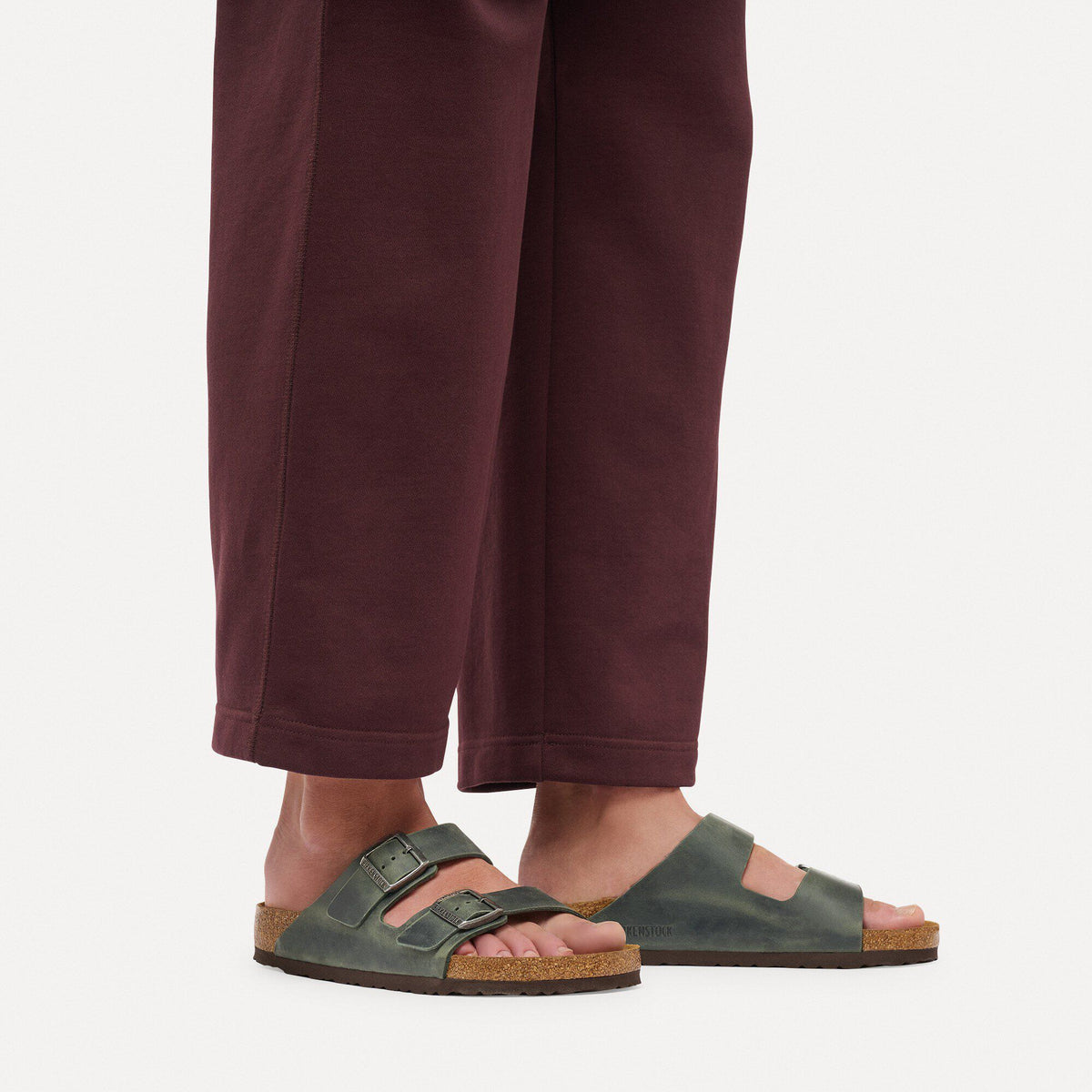 Arizona Oiled Leather in Color Thyme | Birkenstock