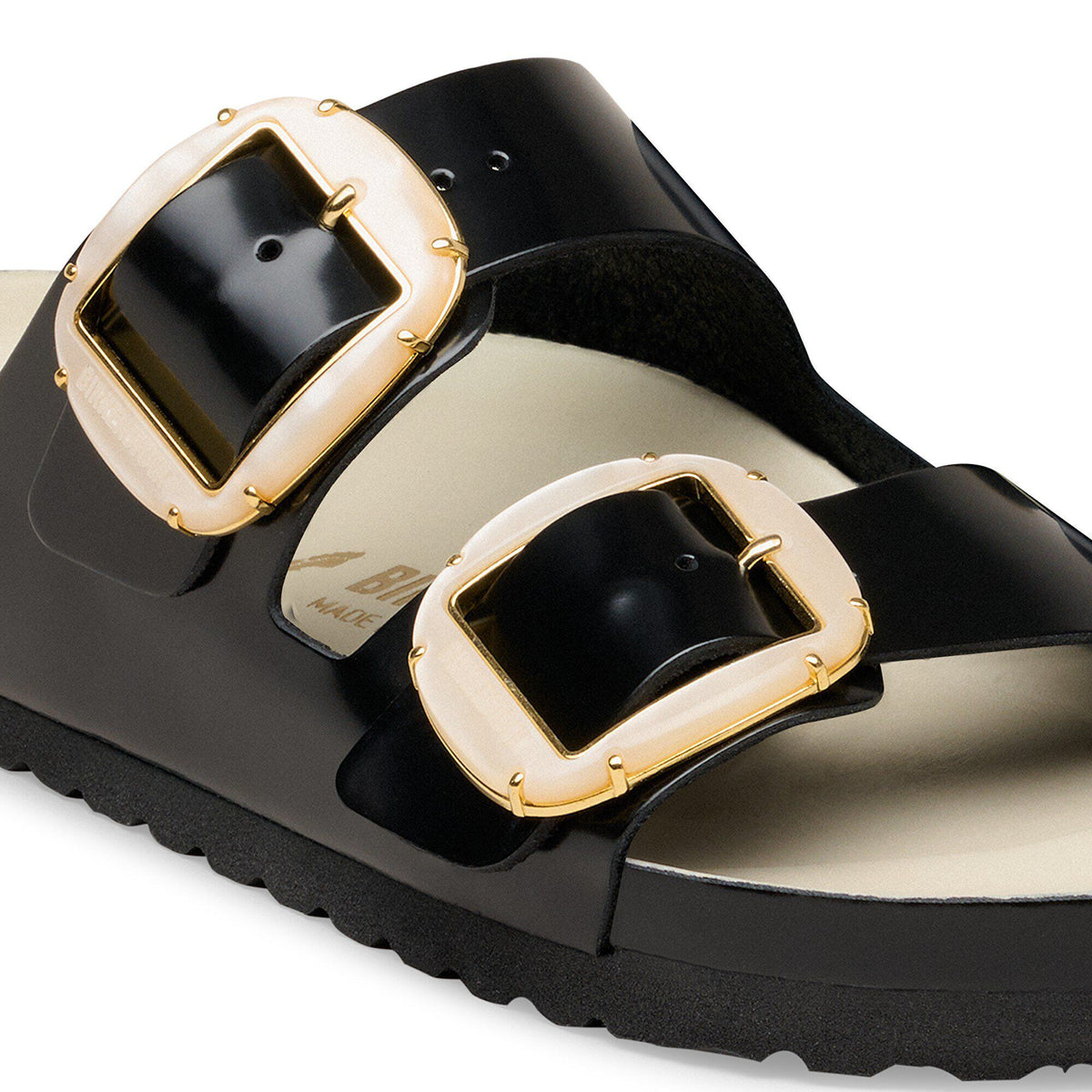 Arizona Big Buckle Pearl Natural Leather Patent in Color High-Shine Black/Ecru | Birkenstock