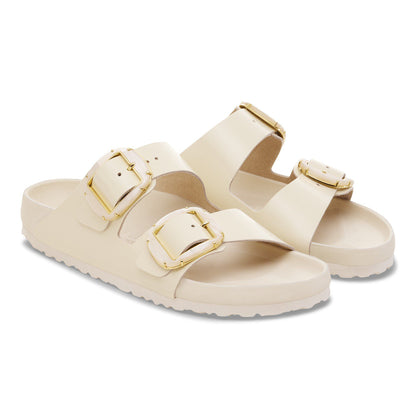 Arizona Big Buckle Pearl Natural Leather Patent in Color High Shine Ecru | Birkenstock