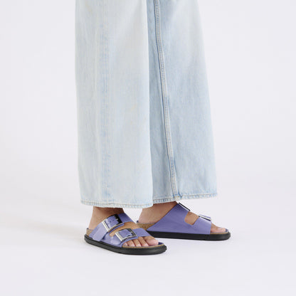 Arizona Droplet Buckle Natural Leather Patent in Color High Shine Purple Dusk | Birkenstock