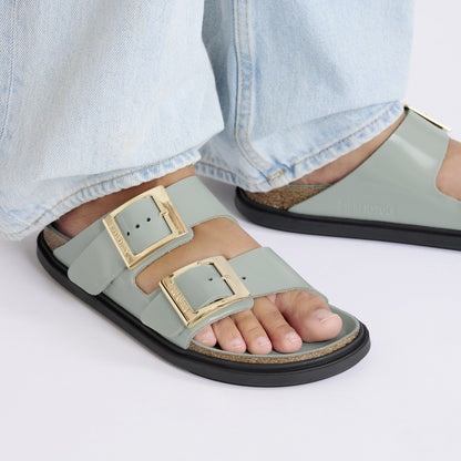 Arizona Droplet Buckle Natural Leather Patent in Color High Shine Pure Sage | Birkenstock