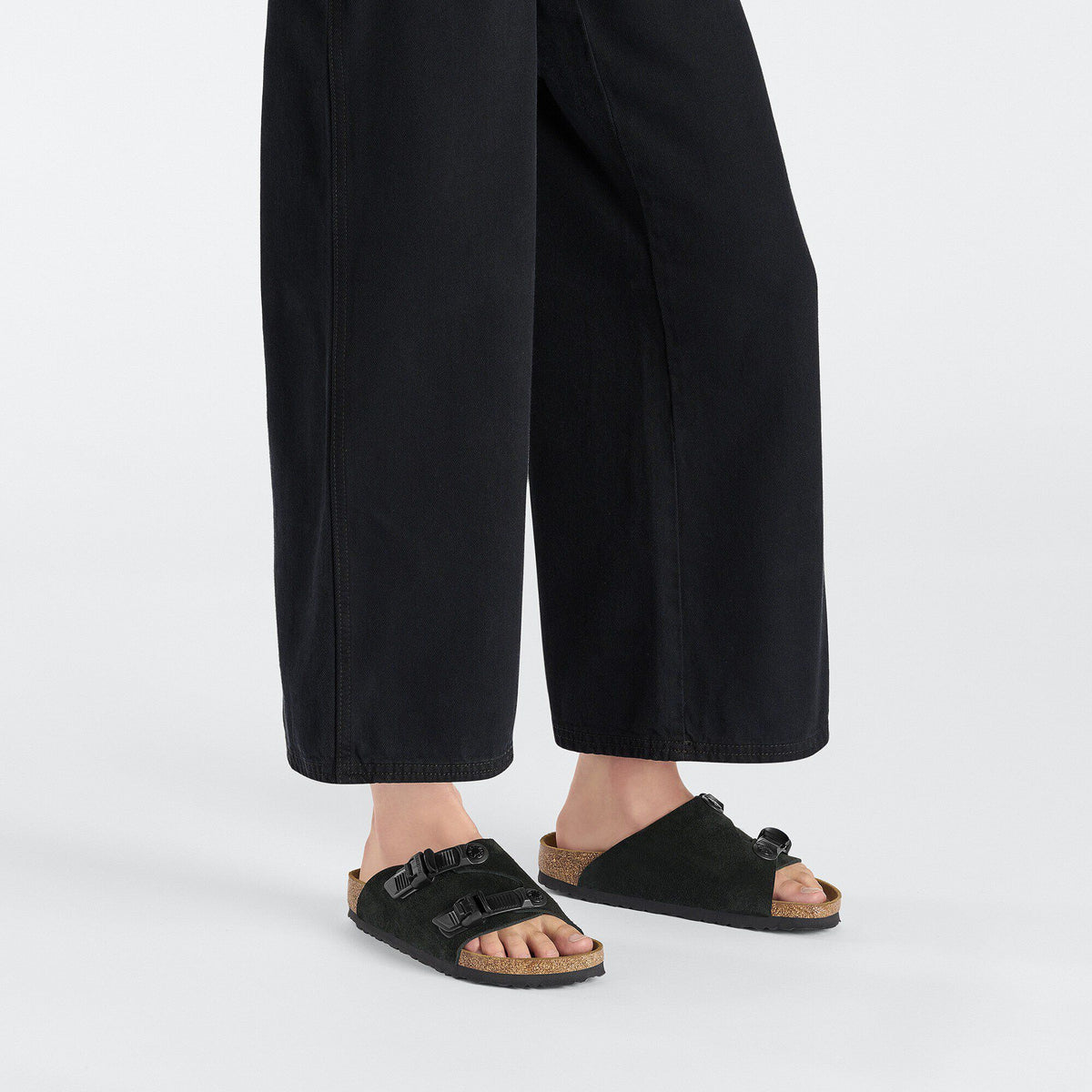 Zürich Tech Suede Leather in Color Black | Birkenstock