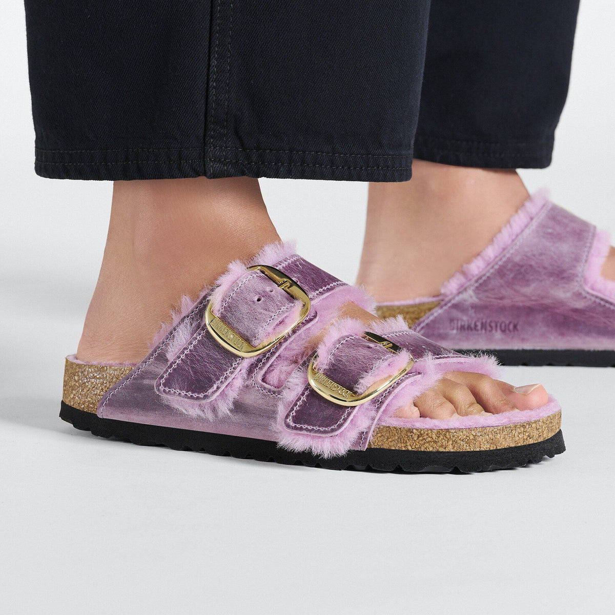 Arizona Big Buckle Shearling Oiled Leather in Color Lavender | Birkenstock