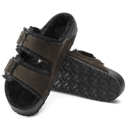 Arizona Shearling Suede Leather in Color Mocha/Black | Birkenstock