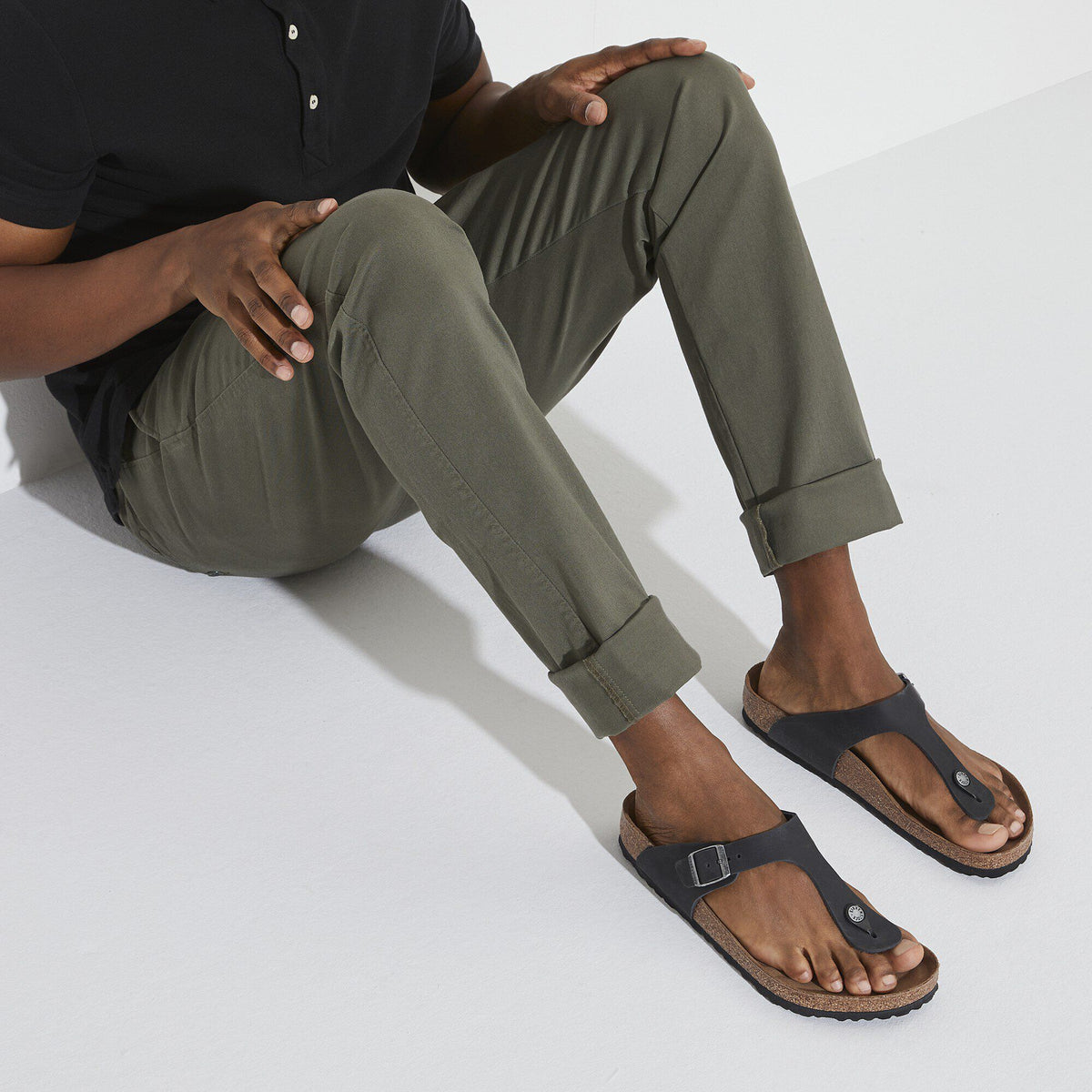 Gizeh Oiled Leather in Color Black | Birkenstock