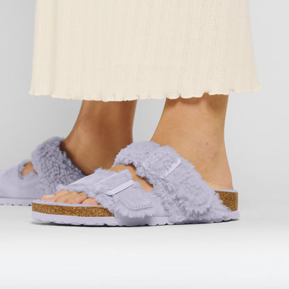 Arizona Teddy Split Suede Leather-Shearling in Color Purple Fog | Birkenstock