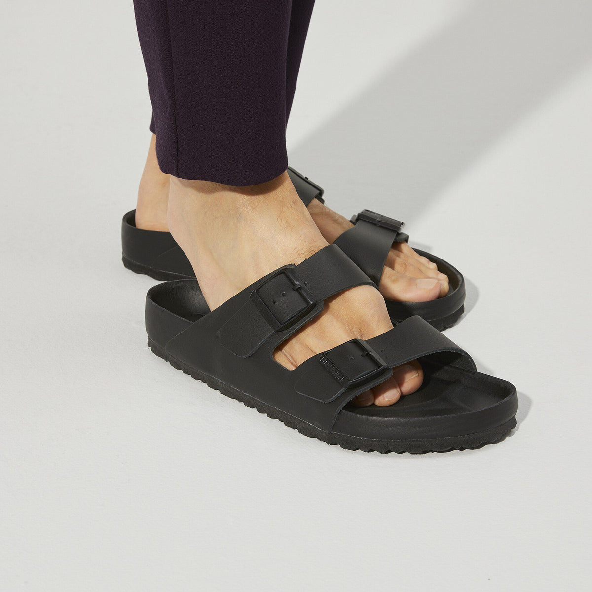 Arizona Leather in Color Black | Birkenstock