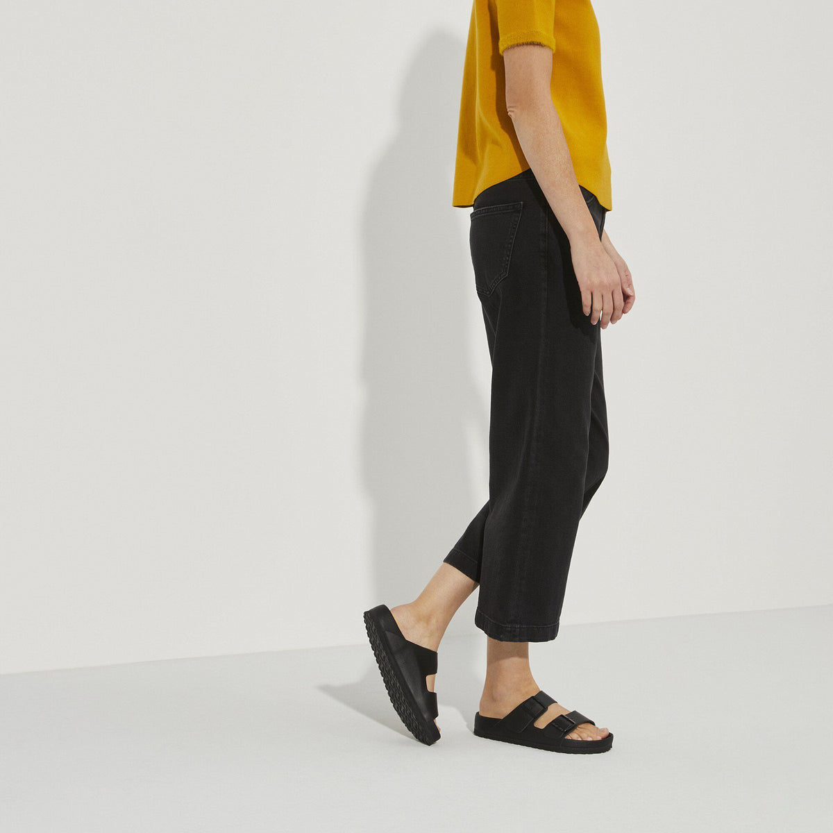 Arizona Leather in Color Black | Birkenstock