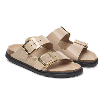 Arizona Droplet Buckle Natural Leather Patent in Color High Shine New Beige | Birkenstock