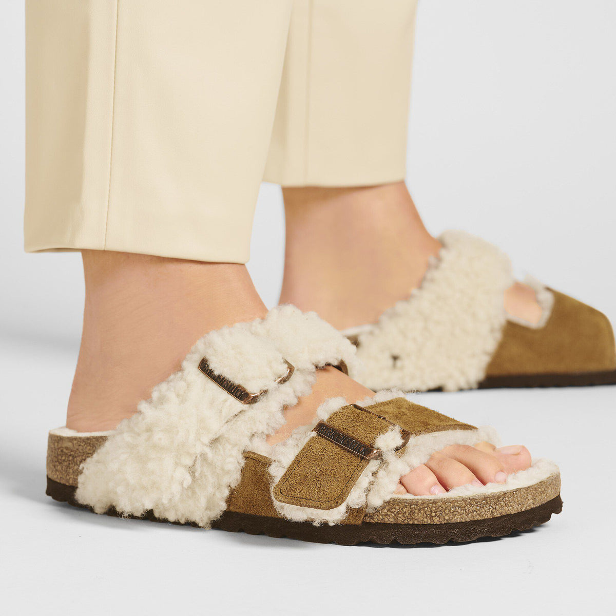 Arizona Teddy Split Suede Leather-Shearling in Color Mink | Birkenstock