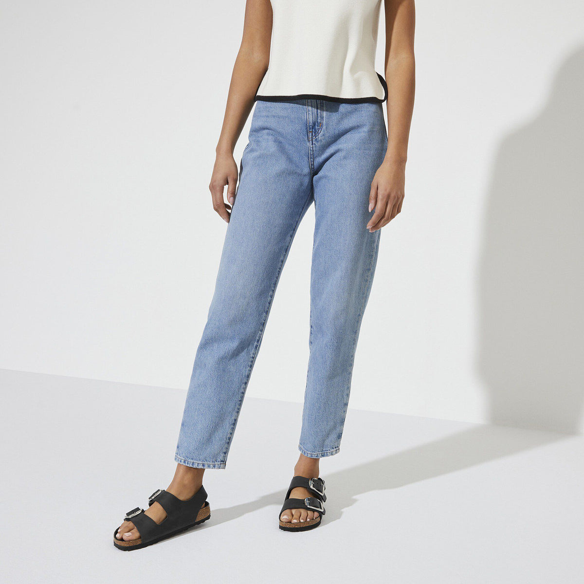 Milano Big Buckle Oiled Leather in Color Black | Birkenstock