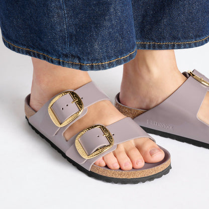 Arizona Hammered Big Buckle Natural Leather Patent in Color High-Shine Faded Purple | Birkenstock
