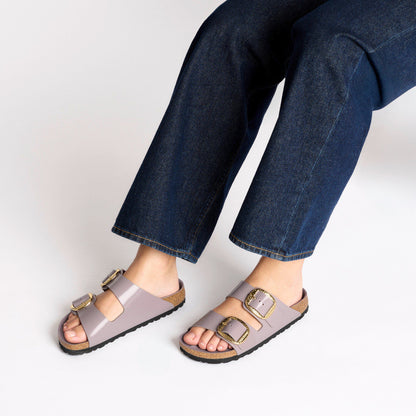 Arizona Hammered Big Buckle Natural Leather Patent in Color High-Shine Faded Purple | Birkenstock