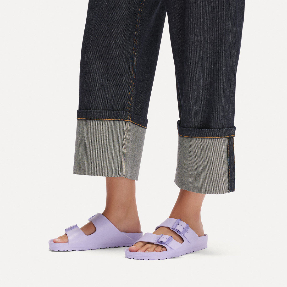 Arizona Stealth Buckle EVA in Color Purple Fog | Birkenstock