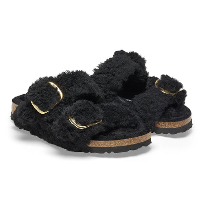 Arizona Big Buckle Shearling in Color Black Gold | Birkenstock