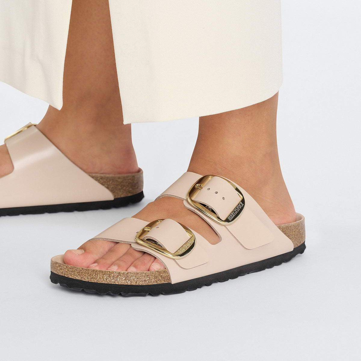 Arizona Big Buckle Natural Leather Patent in Color High Shine New Beige | Birkenstock