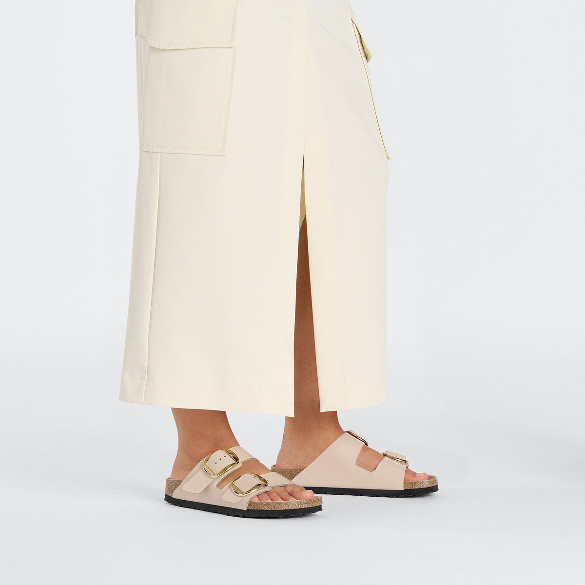 Arizona Big Buckle Natural Leather Patent in Color High Shine New Beige | Birkenstock