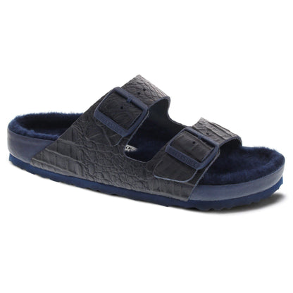 Arizona Leather in Color Croco Navy | Birkenstock