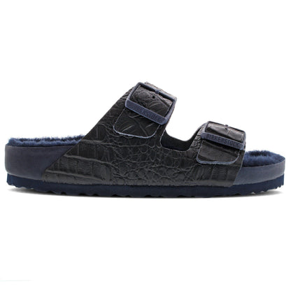Arizona Leather in Color Croco Navy | Birkenstock