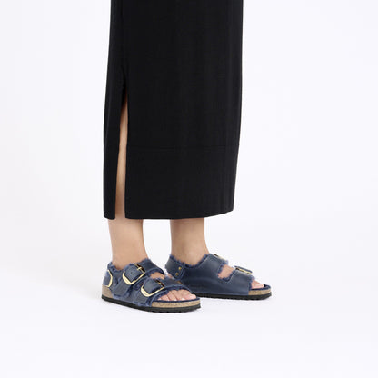 Milano Big Buckle Shearling Oiled Leather in Color Midnight Blue | Birkenstock