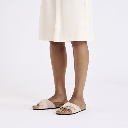 Oita Suede Leather in Color Light Rose | Birkenstock