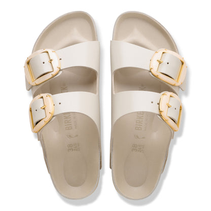 Arizona Big Buckle Pearl Natural Leather Patent in Color High-Shine Oyster | Birkenstock