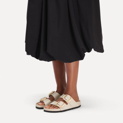 Arizona Big Buckle Pearl Natural Leather Patent in Color High-Shine Oyster | Birkenstock