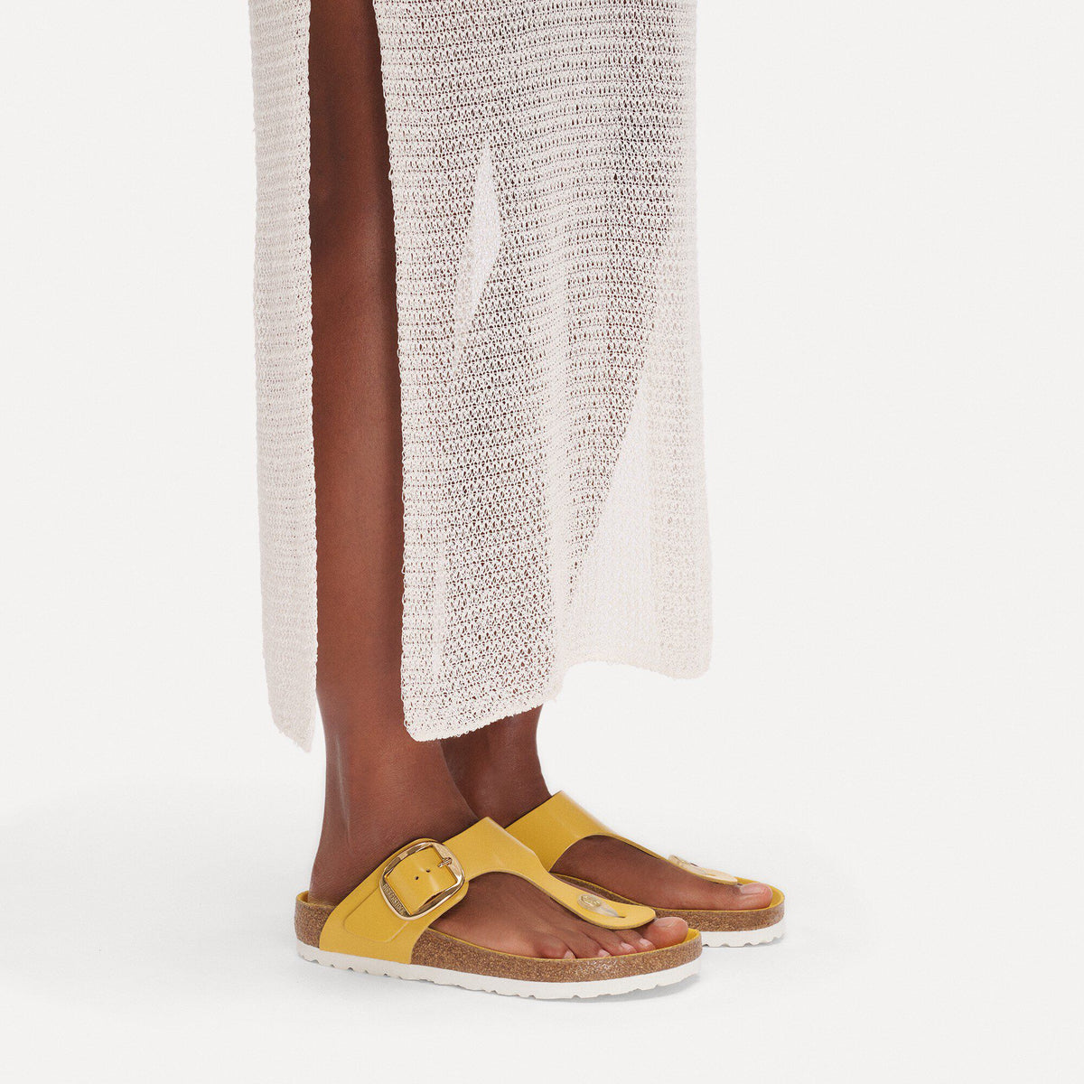 Gizeh Big Buckle Natural Leather Patent in Color High-Shine Ochre | Birkenstock