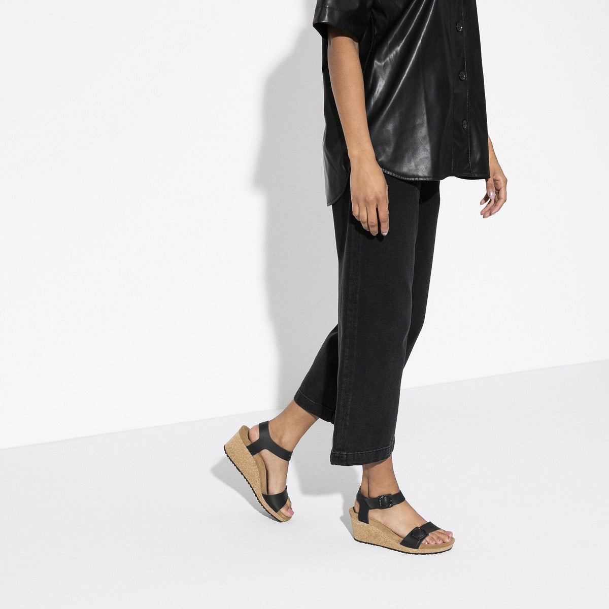 Soley Leather in Color Black | Birkenstock