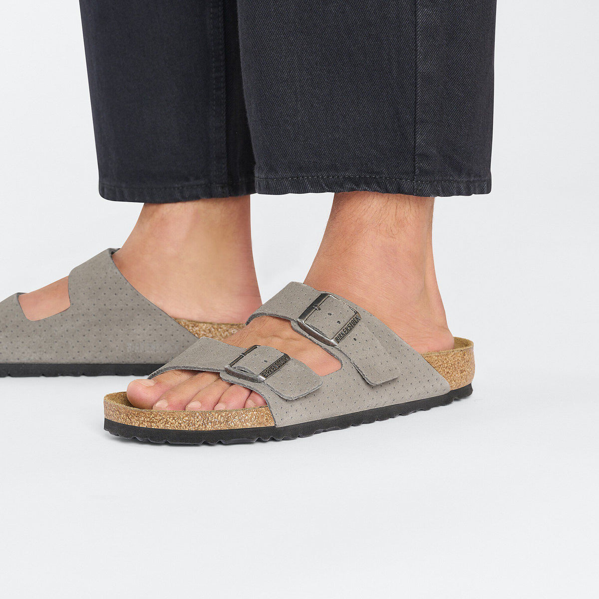 Arizona Suede Embossed in Color Dotted Stone Coin | Birkenstock