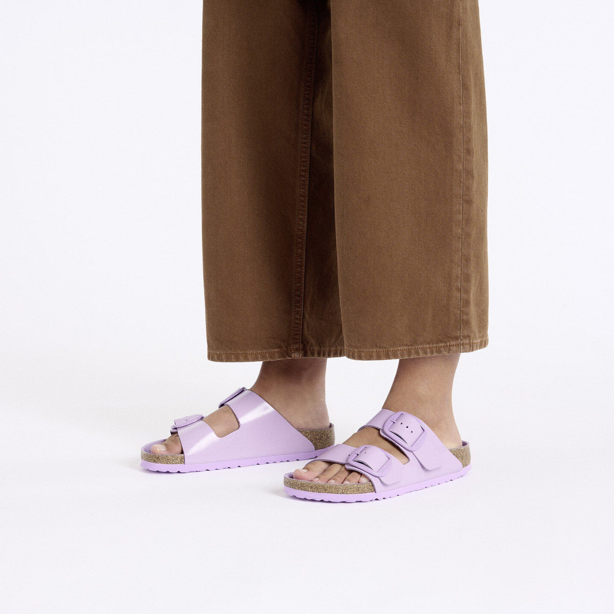 Arizona Big Buckle Natural Leather Patent in Color High-Shine Crocus | Birkenstock