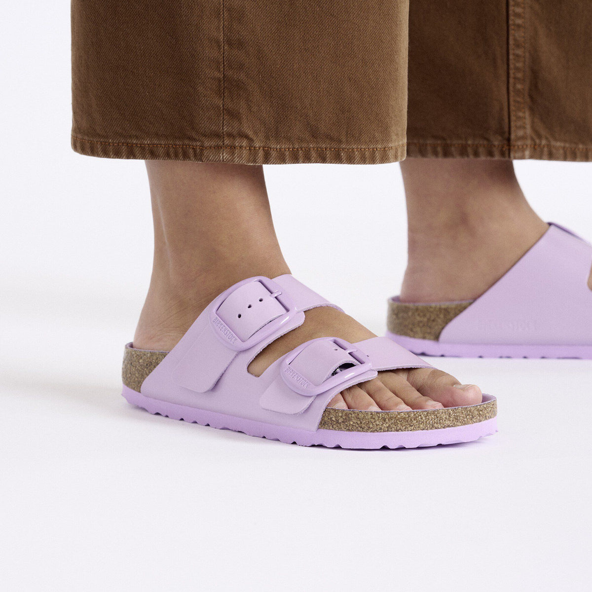 Arizona Big Buckle Natural Leather Patent in Color High-Shine Crocus | Birkenstock