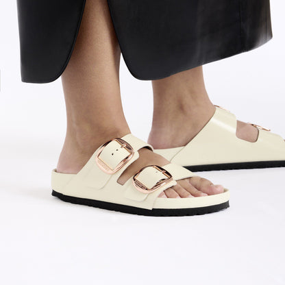 Arizona Big Buckle Natural Leather Patent in Color High Shine Ecru | Birkenstock