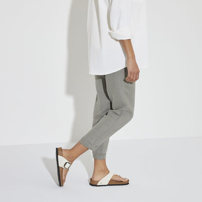 Gizeh Vegan Big Buckle Textile in Color Eggshell | Birkenstock