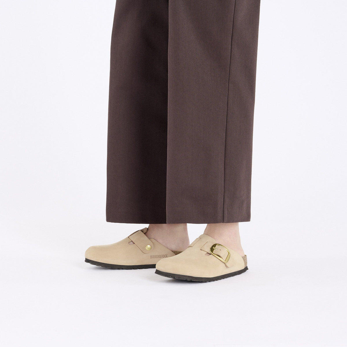Boston Big Buckle Nubuck Leather in Color Sandcastle | Birkenstock