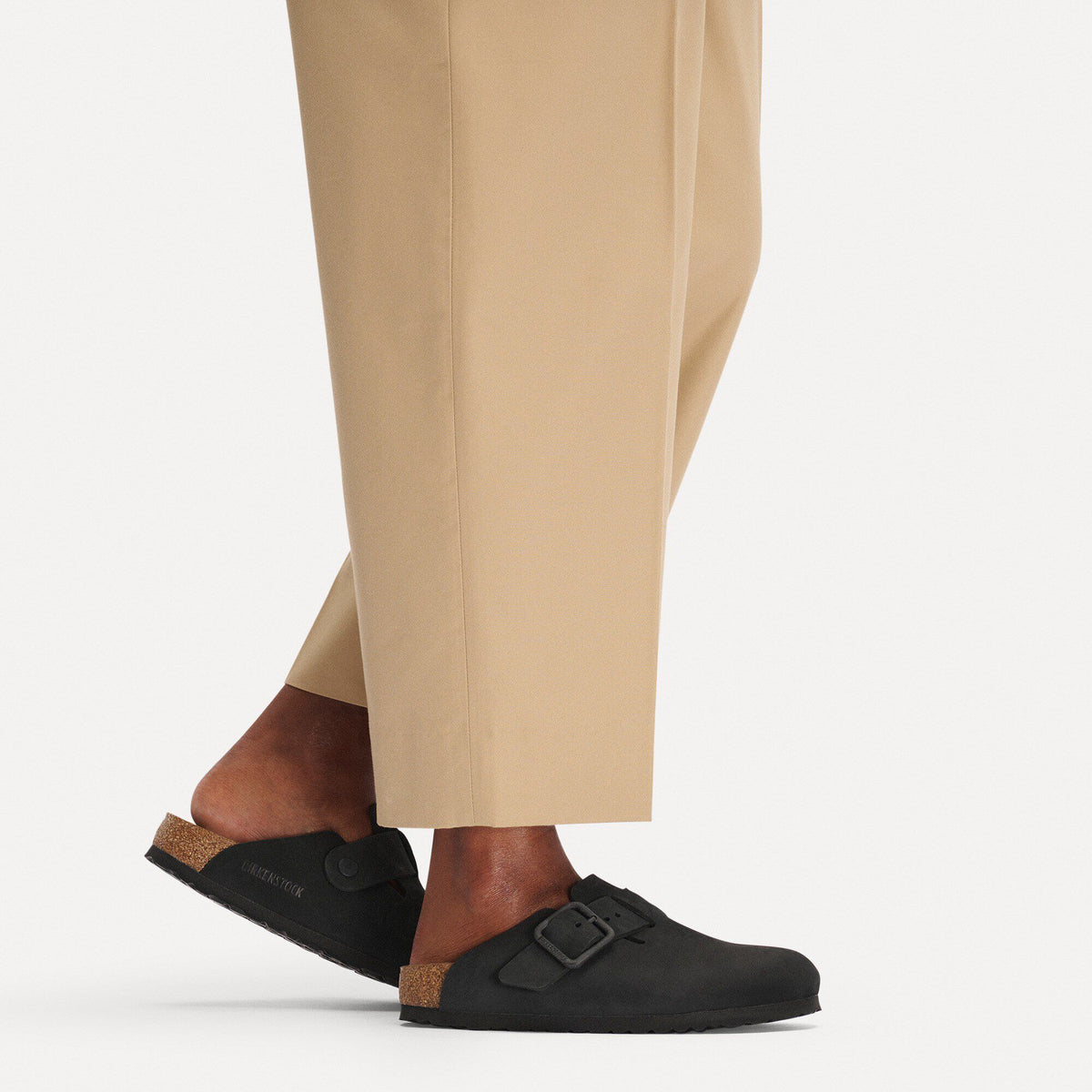 Boston Wire Buckle Nubuck Leather in Color Black | Birkenstock