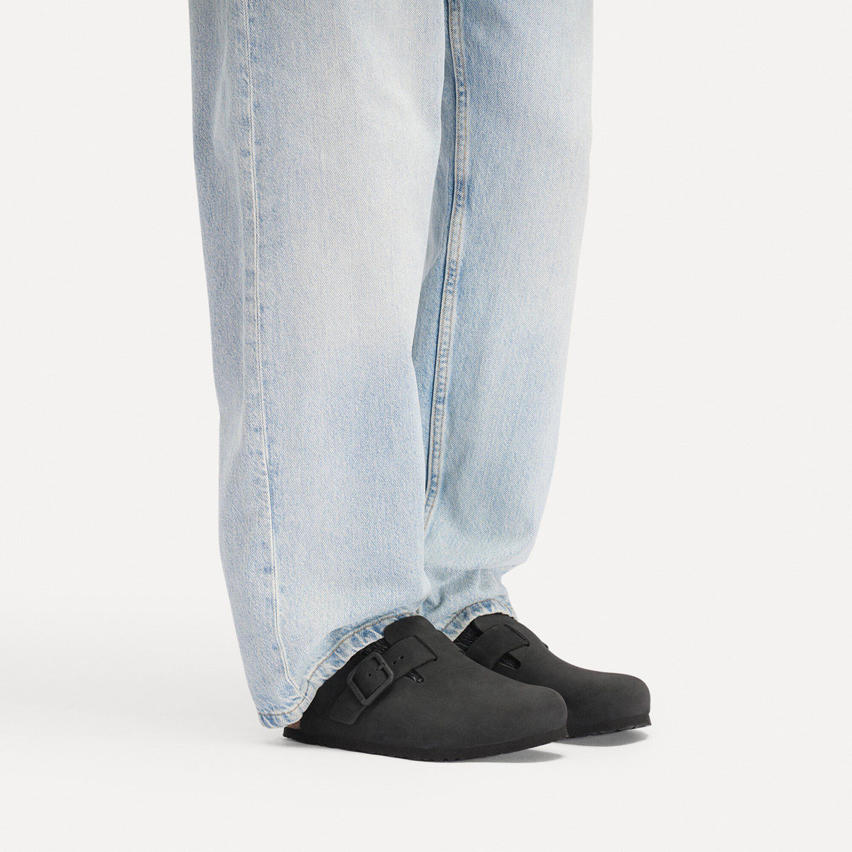 Boston Wire Buckle Nubuck Leather in Color Black | Birkenstock