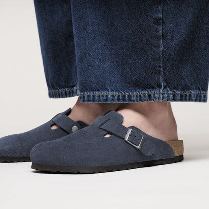 Boston Soft Footbed Suede Leather in Color New Navy Tonal | Birkenstock