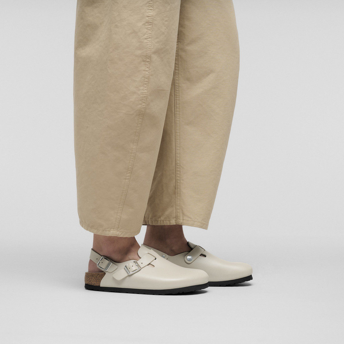 Tokio Leather in Color Oyster Dressy Leather | Birkenstock
