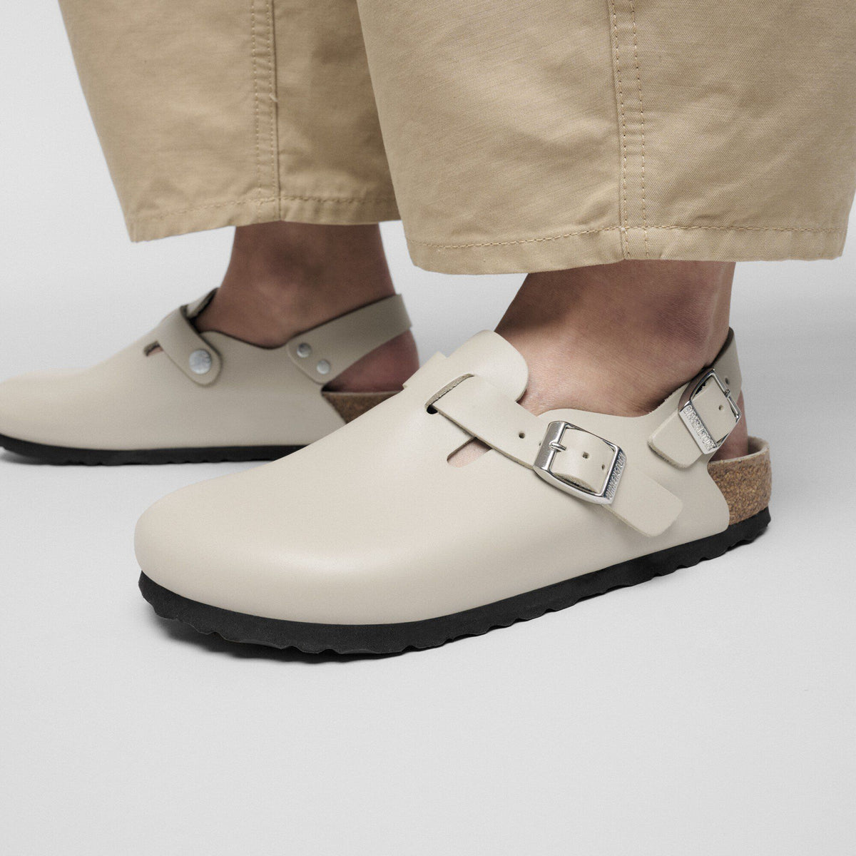 Tokio Leather in Color Oyster Dressy Leather | Birkenstock