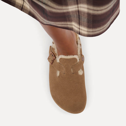 Boston Shearling Suede Leather in Color Dark Tea | Birkenstock